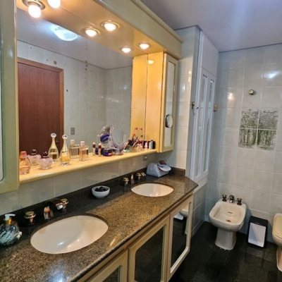 Apartamentos com 246m², 4 quartos, 2 suítes, 2 garagens, no bairro Centro em Florianópolis