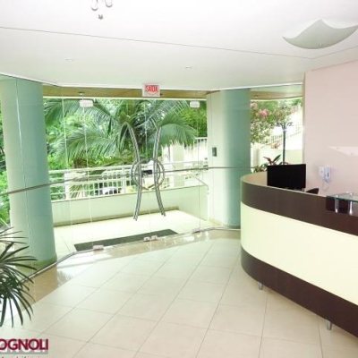 Apartamentos com 49m², 1 quarto, 1 garagem, no bairro Itacorubi em Florianópolis