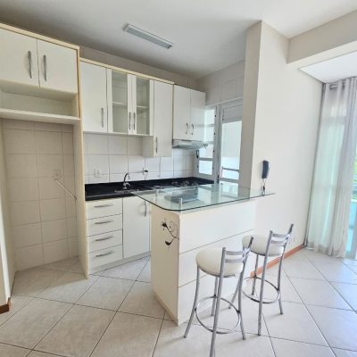Apartamentos com 49m², 1 quarto, 1 garagem, no bairro Itacorubi em Florianópolis