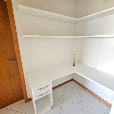 Apartamentos com 49m², 1 quarto, 1 garagem, no bairro Itacorubi em Florianópolis