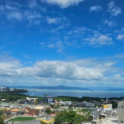 Apartamentos com 49m², 1 quarto, 1 garagem, no bairro Itacorubi em Florianópolis