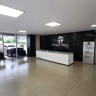 Sala com 100m², 4 garagens, no bairro Saco Grande em Florianópolis