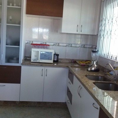 Galpao/Deposito com 1270m², 6 garagens, no bairro Serraria em São José