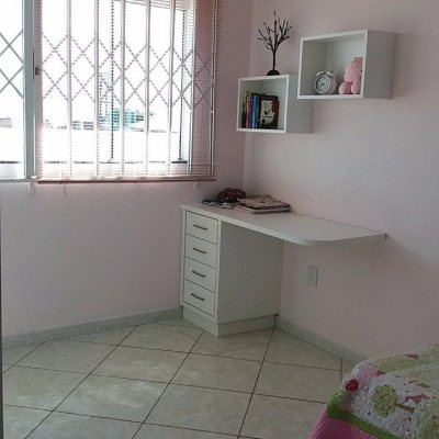 Galpao/Deposito com 1270m², 6 garagens, no bairro Serraria em São José