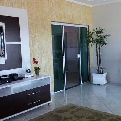 Galpao/Deposito com 1270m², 6 garagens, no bairro Serraria em São José