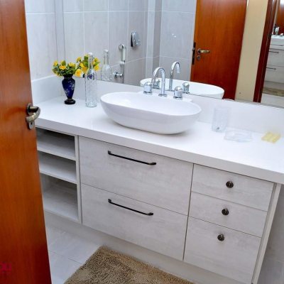 Apartamentos com 200m², 3 quartos (sendo 3 suítes), 3 garagens, no bairro Balneário em Florianópolis