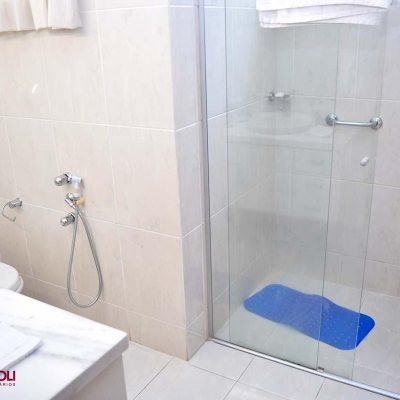 Apartamentos com 200m², 3 quartos (sendo 3 suítes), 3 garagens, no bairro Balneário em Florianópolis