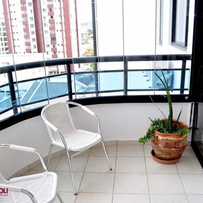 Apartamentos com 200m², 3 quartos (sendo 3 suítes), 3 garagens, no bairro Balneário em Florianópolis