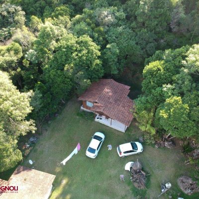 Sitio com 17763m², 3 quartos, 1 suíte, 1 garagem, no bairro Vargem Pequena em Florianópolis
