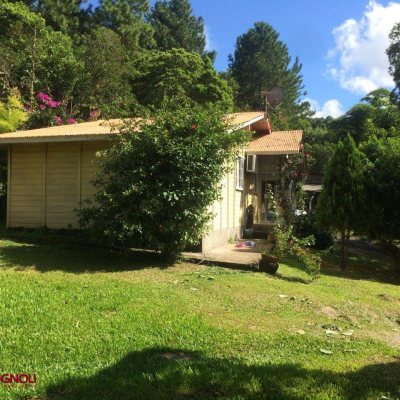 Sitio com 17763m², 3 quartos, 1 suíte, 1 garagem, no bairro Vargem Pequena em Florianópolis