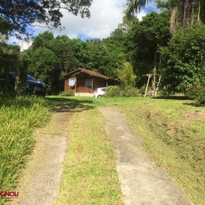 Sitio com 17763m², 3 quartos, 1 suíte, 1 garagem, no bairro Vargem Pequena em Florianópolis