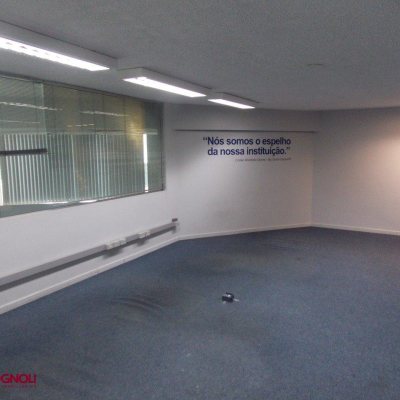 Loja com 1137m², no bairro Centro em Florianópolis