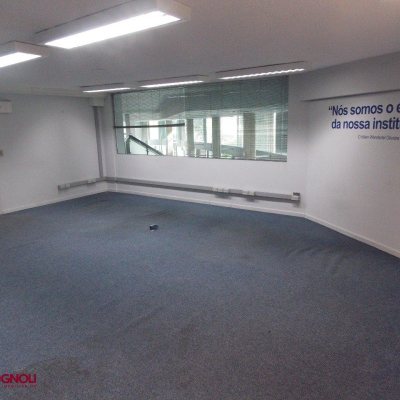 Loja com 1137m², no bairro Centro em Florianópolis