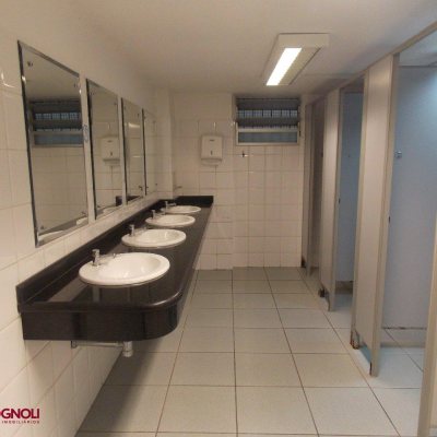 Loja com 1137m², no bairro Centro em Florianópolis