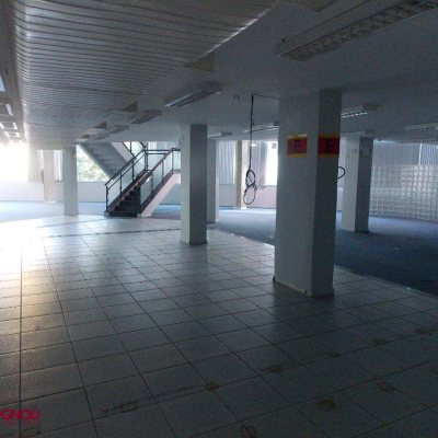 Loja com 1137m², no bairro Centro em Florianópolis