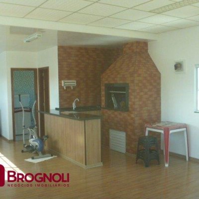 Casa Residencial com 274m², 3 quartos, 1 suíte, 10 garagens, no bairro Serraria em São José