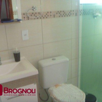 Casa Residencial com 274m², 3 quartos, 1 suíte, 10 garagens, no bairro Serraria em São José