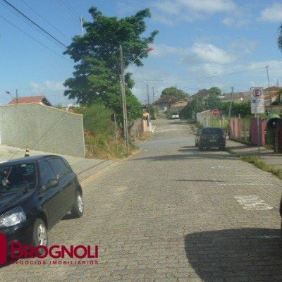 Casa Residencial com 274m², 3 quartos, 1 suíte, 10 garagens, no bairro Serraria em São José