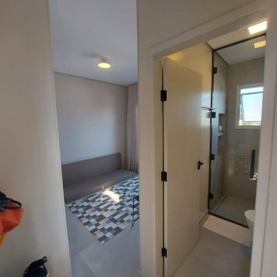 Cobertura com 111m², 2 quartos, 1 suíte, 2 garagens, no bairro Córrego Grande em Florianópolis