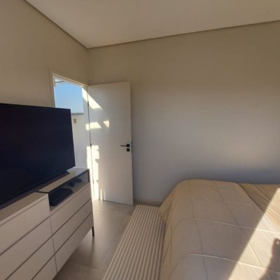 Cobertura com 111m², 2 quartos, 1 suíte, 2 garagens, no bairro Córrego Grande em Florianópolis