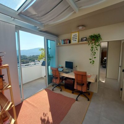 Cobertura com 111m², 2 quartos, 1 suíte, 2 garagens, no bairro Córrego Grande em Florianópolis