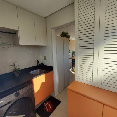 Cobertura com 111m², 2 quartos, 1 suíte, 2 garagens, no bairro Córrego Grande em Florianópolis