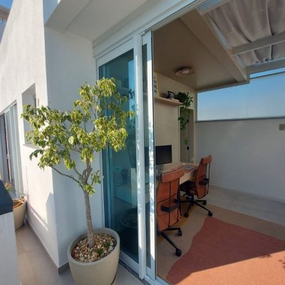 Cobertura com 111m², 2 quartos, 1 suíte, 2 garagens, no bairro Córrego Grande em Florianópolis