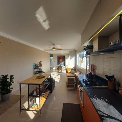 Cobertura com 111m², 2 quartos, 1 suíte, 2 garagens, no bairro Córrego Grande em Florianópolis