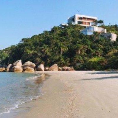 Casa em Condomínio com 517m², 5 quartos, 2 suítes, no bairro Armação Piedade em Governador Celso Ramos