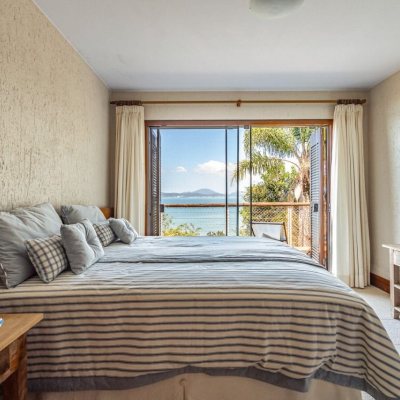 Casa em Condomínio com 517m², 5 quartos, 2 suítes, no bairro Armação Piedade em Governador Celso Ramos