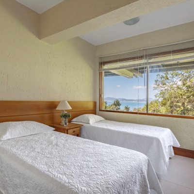 Casa em Condomínio com 517m², 5 quartos, 2 suítes, no bairro Armação Piedade em Governador Celso Ramos