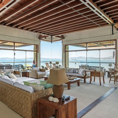 Casa em Condomínio com 517m², 5 quartos, 2 suítes, no bairro Armação Piedade em Governador Celso Ramos