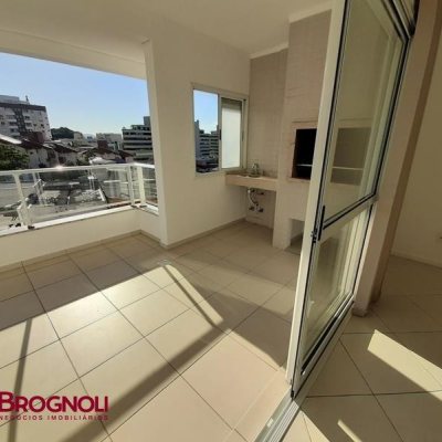 Cobertura com 159m², 3 quartos, 1 suíte, 1 garagem, no bairro Agronômica em Florianópolis