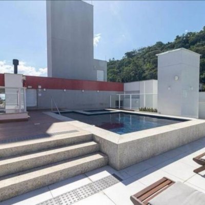 Apartamentos com 38m², 1 quarto, 1 garagem, no bairro Centro em Florianópolis