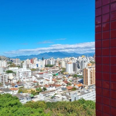 Apartamentos com 38m², 1 quarto, 1 garagem, no bairro Centro em Florianópolis