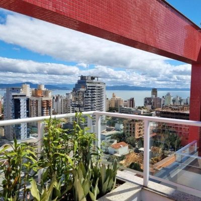 Apartamentos com 38m², 1 quarto, 1 garagem, no bairro Centro em Florianópolis