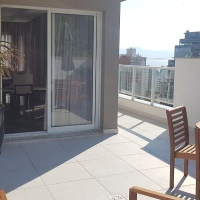 Apartamentos com 38m², 1 quarto, 1 garagem, no bairro Centro em Florianópolis