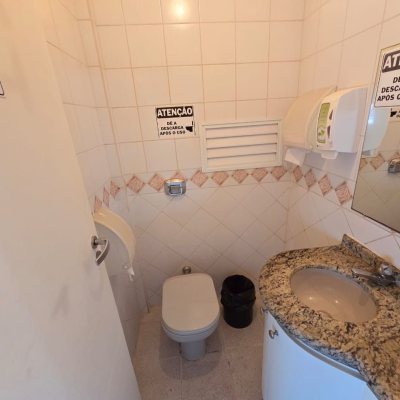 Predio com 1024m², 14 garagens, no bairro Itacorubi em Florianópolis