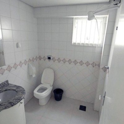 Predio com 1024m², 14 garagens, no bairro Itacorubi em Florianópolis