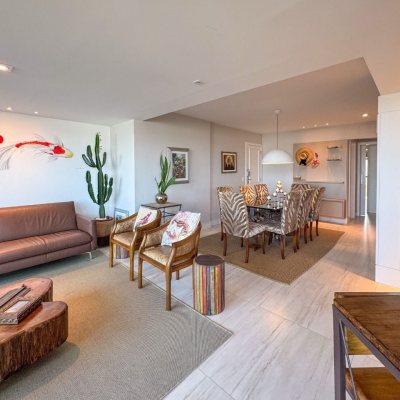 Apartamentos com 130m², 3 quartos, 2 suítes, 2 garagens, no bairro Coqueiros em Florianópolis