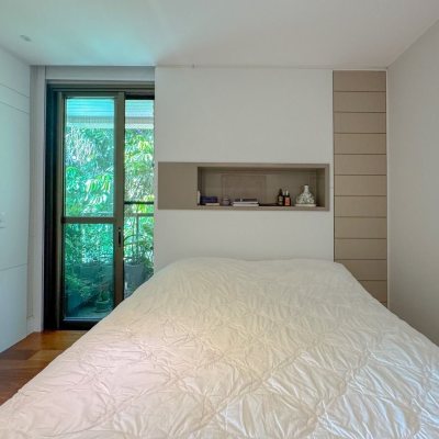 Apartamentos com 130m², 3 quartos, 2 suítes, 2 garagens, no bairro Coqueiros em Florianópolis