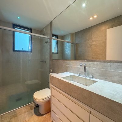 Apartamentos com 130m², 3 quartos, 2 suítes, 2 garagens, no bairro Coqueiros em Florianópolis