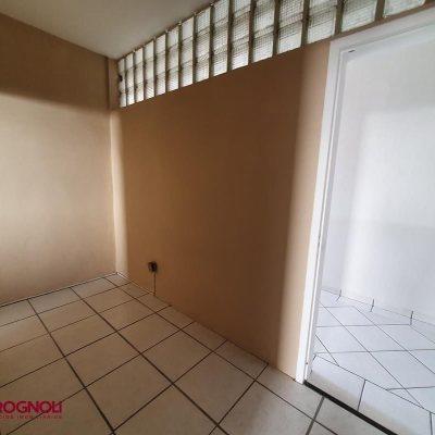 Sala com 27m², no bairro Centro em Florianópolis