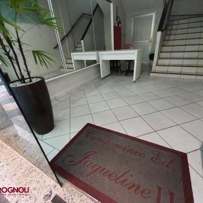 Sala com 27m², no bairro Centro em Florianópolis