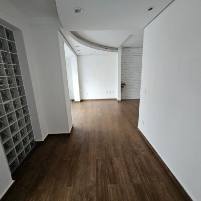 Casa Comercial com 198m², no bairro Centro em Florianópolis