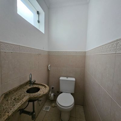 Casa Comercial com 198m², no bairro Centro em Florianópolis