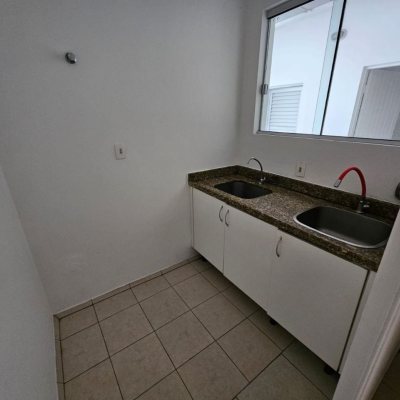 Casa Comercial com 198m², no bairro Centro em Florianópolis
