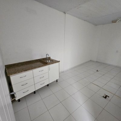 Casa Comercial com 198m², no bairro Centro em Florianópolis