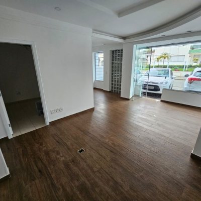 Casa Comercial com 198m², no bairro Centro em Florianópolis