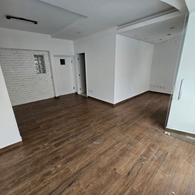 Casa Comercial com 198m², no bairro Centro em Florianópolis